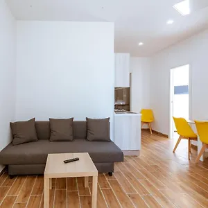 Aparthotel House - In