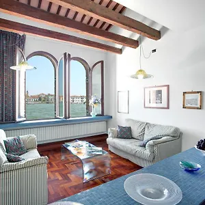 giudecca.hotelinveneto.com/