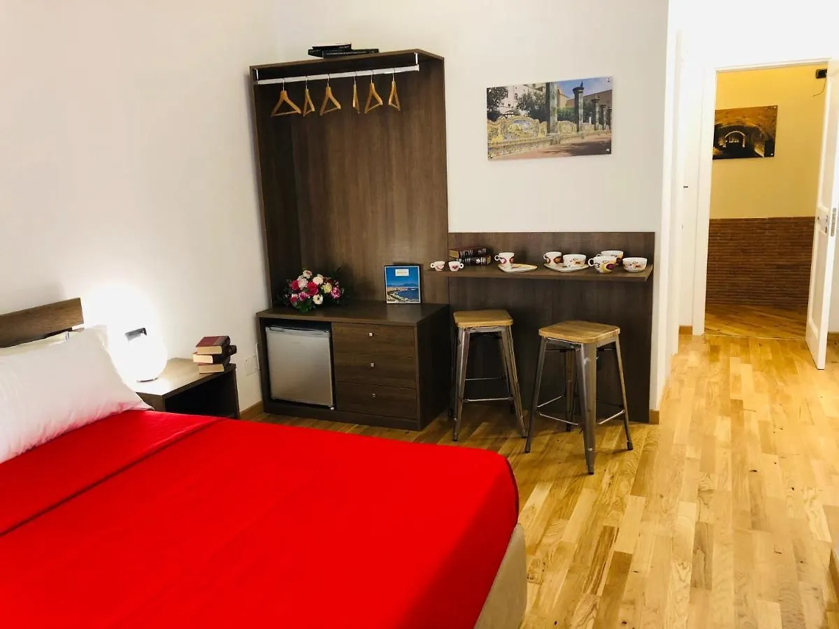 Domus Studio 25 Bed & Breakfast Νάπολη