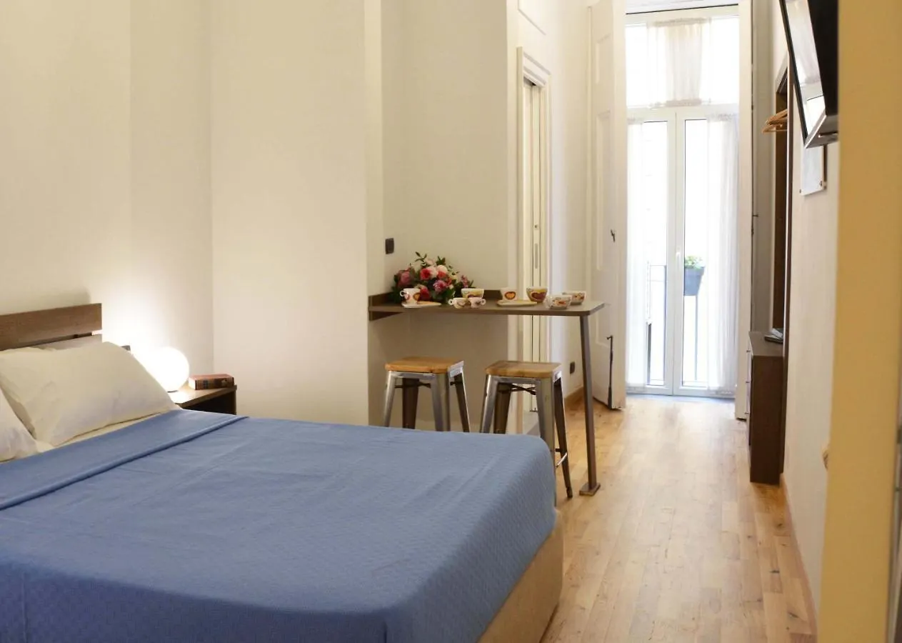 Domus Studio 25 Bed & Breakfast Nápoles